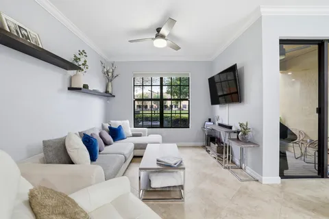 $500,000 | 10457 Wellington Parc Drive, Wellington, FL 33449