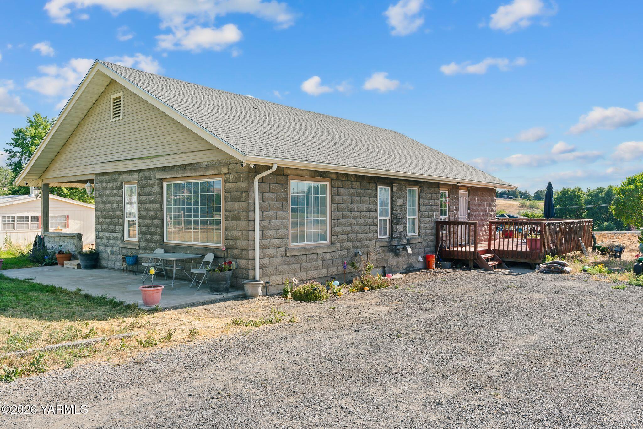 1761 Selah Loop Road Selah, WA 98942 - Photo 4 of 37 1761 Selah Loop Rd-1
