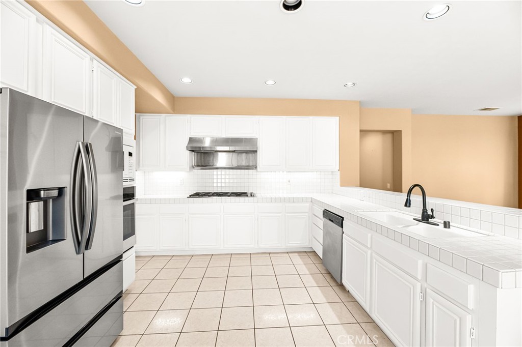 45422 Camino Monzon Temecula, CA 92592 - Photo 14 of 47