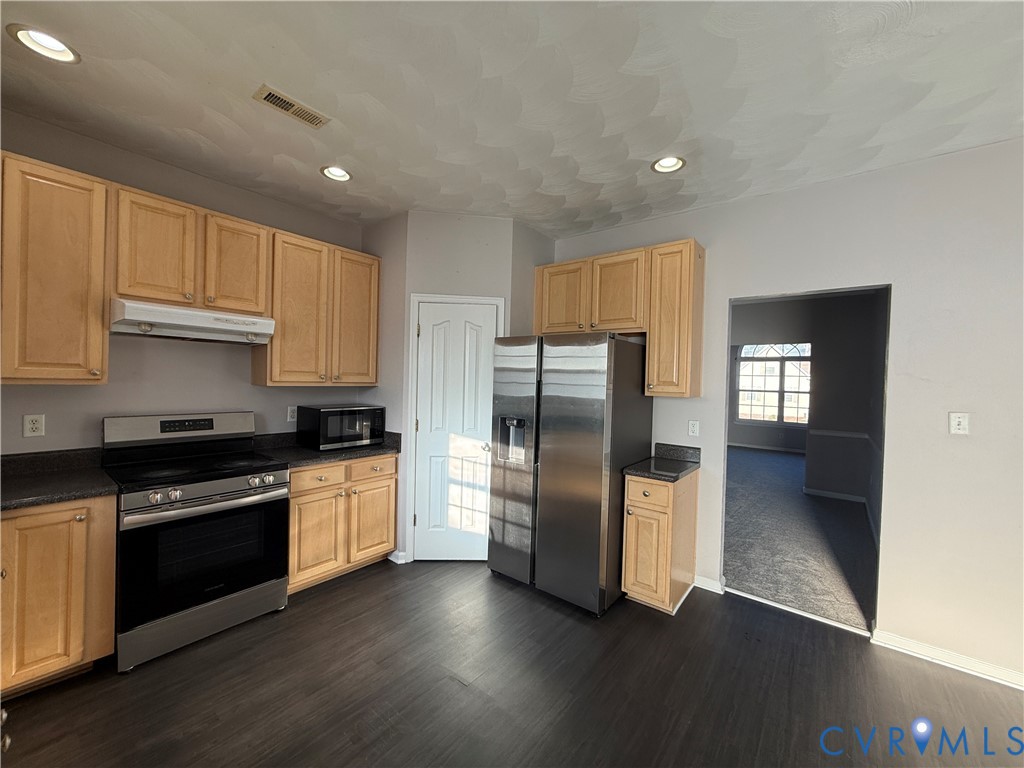 9331 Alcove Grove Road Chesterfield, VA 23832 - Photo 4 of 16