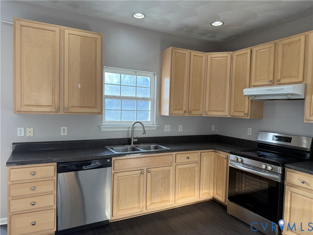 9331 Alcove Grove Road Chesterfield, VA 23832 - Photo 5 of 16