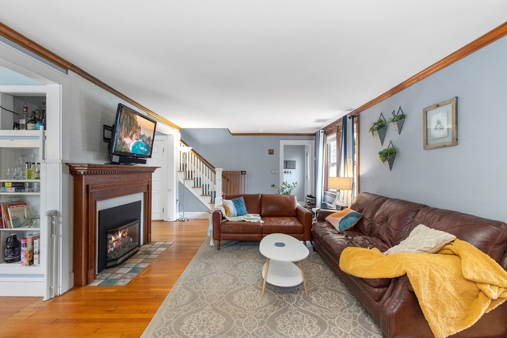 12 Baincroft Road Malden, MA 02148 - Photo 3 of 28 Gallery Image 3