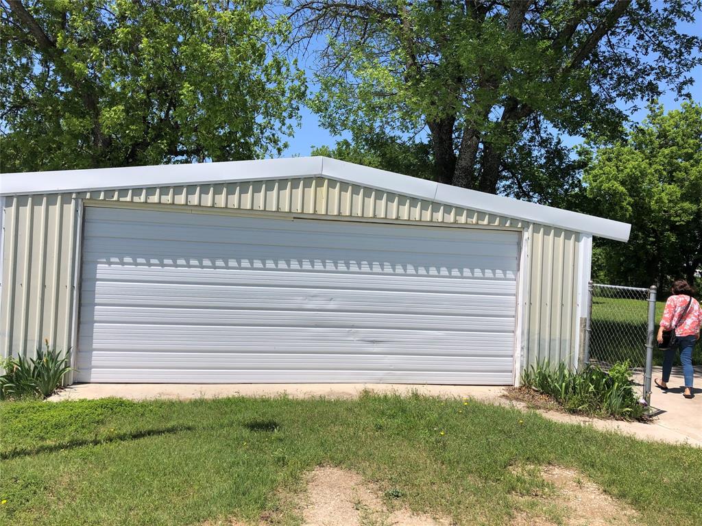 18257 Farm To Market Road 1173 Decatur, TX 76234 - Photo 3 of 34