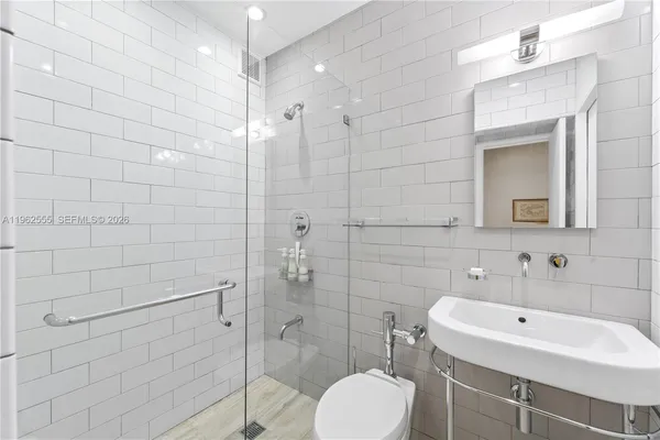 $2,200 | 732 Euclid Avenue, Unit 3, Miami Beach, FL 33139