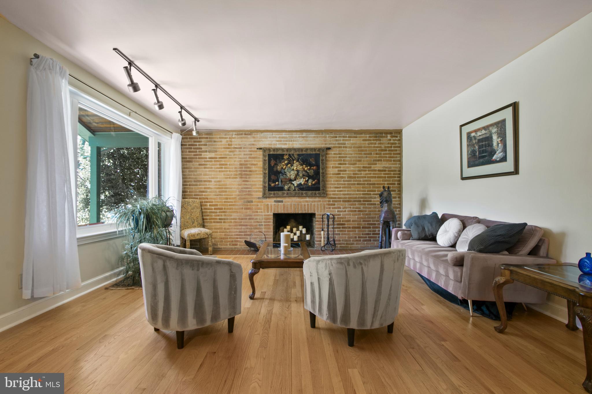 1207 Ballard Street Silver Spring, MD 20910 - Photo 9 of 66 Gallery Image 9