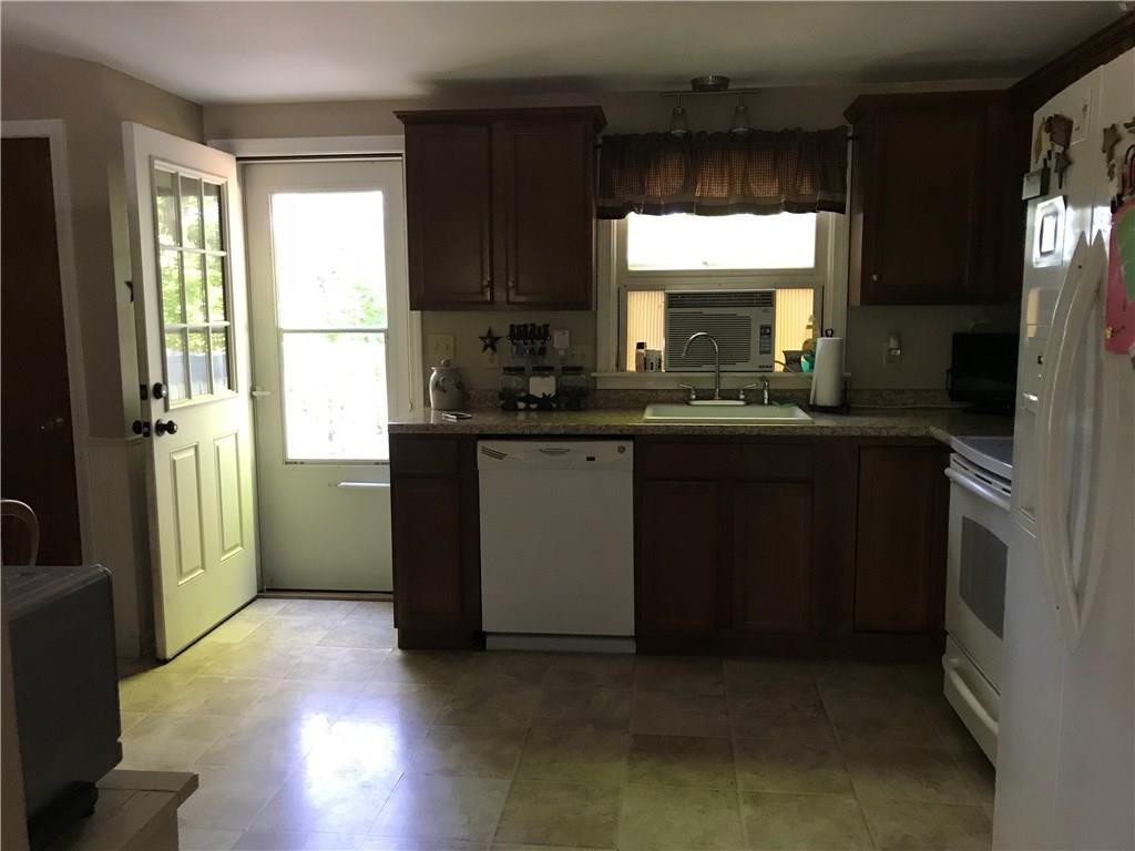 6 Woodvale Court, Unit B Springvale, ME 04083 - Photo 3 of 13 Photo