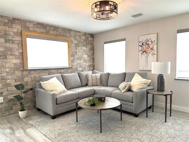 $4,000 | 419 North Apopka Avenue, Inverness, FL 34450