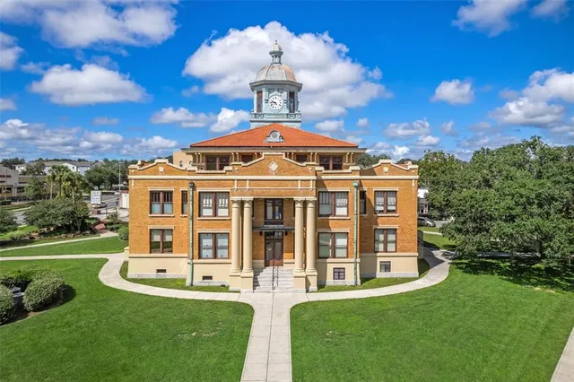 $4,000 | 419 North Apopka Avenue, Inverness, FL 34450