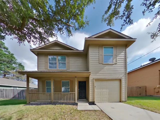 $1,749 | 16783 Fallen Timbers Drive, Conroe, TX 77385