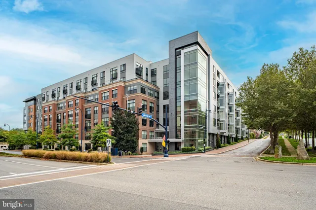 $365,000 | 145 Riverhaven Drive, Unit 312, Oxon Hill, MD 20745