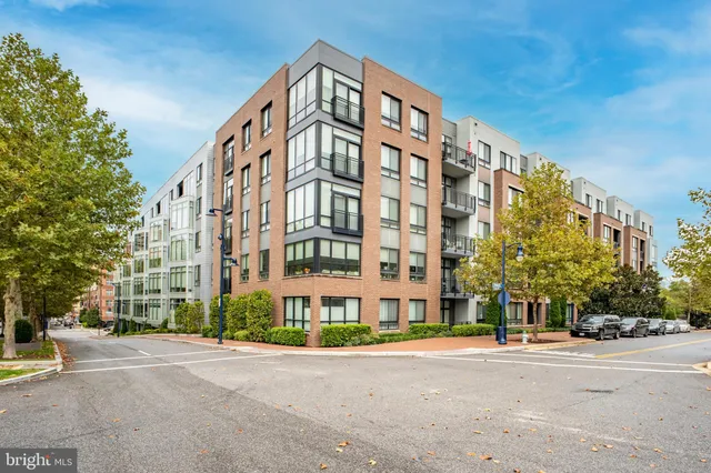 $365,000 | 145 Riverhaven Drive, Unit 312, Oxon Hill, MD 20745