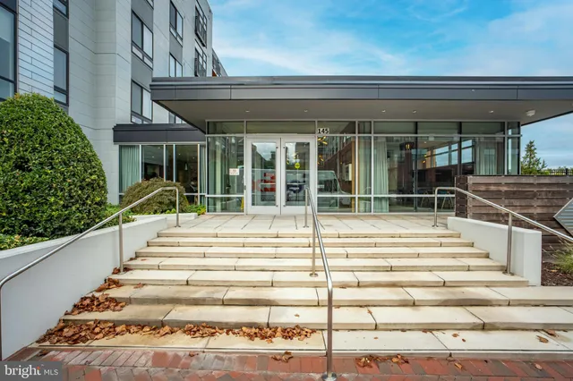 $365,000 | 145 Riverhaven Drive, Unit 312, Oxon Hill, MD 20745