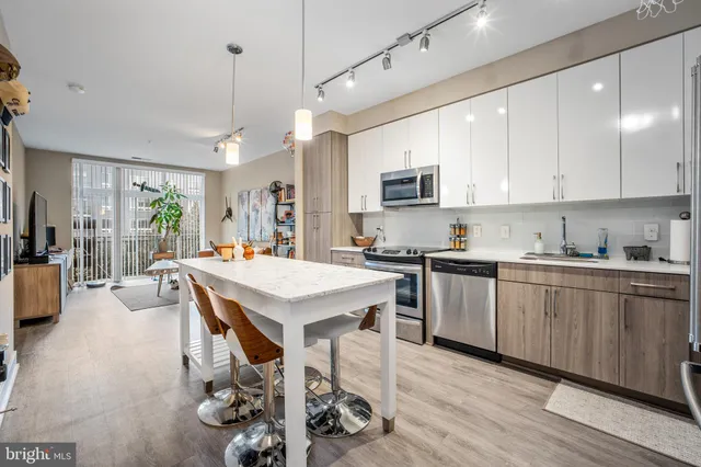 $365,000 | 145 Riverhaven Drive, Unit 312, Oxon Hill, MD 20745