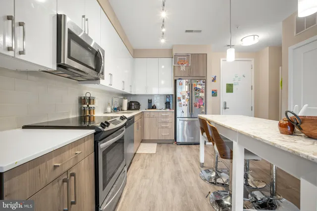 $365,000 | 145 Riverhaven Drive, Unit 312, Oxon Hill, MD 20745