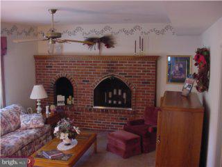 230 Beaver Road Southampton, PA 18966 - Photo 2 of 6 Gallery Image 2