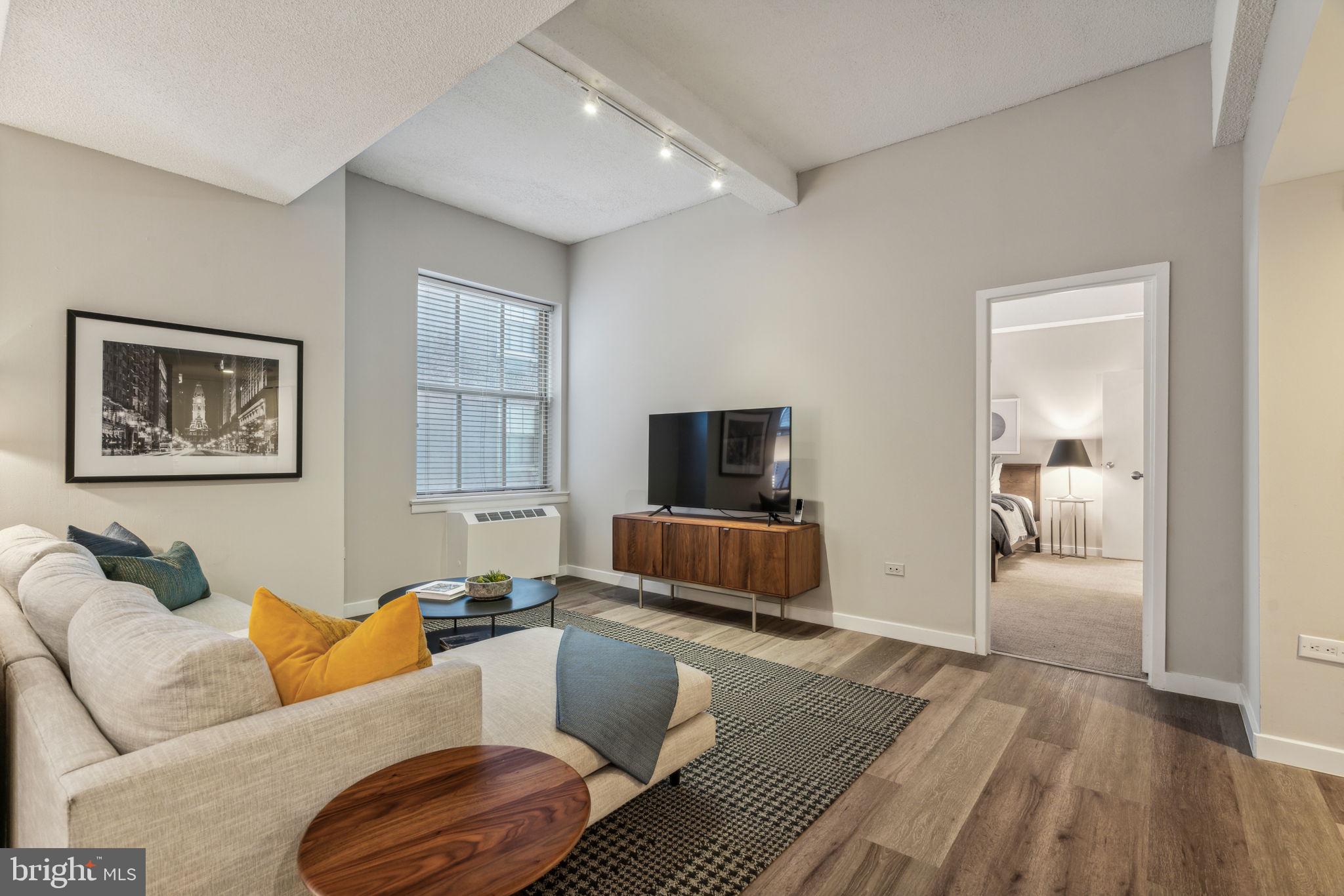 875 Sansom Street, Unit 1409 Philadelphia, PA 19107 - Photo 3 of 35
