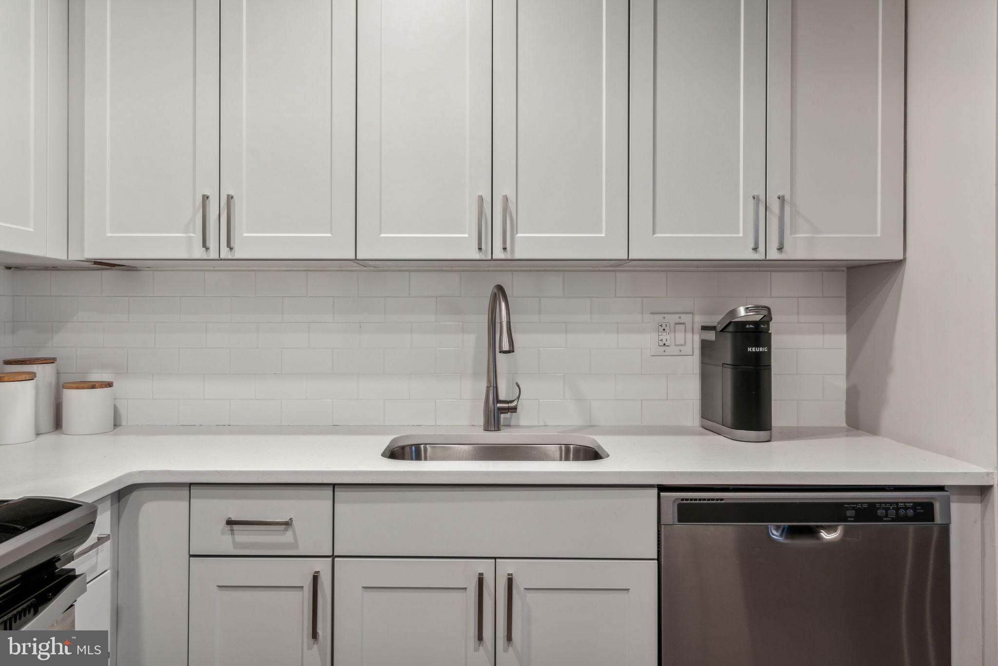 875 Sansom Street, Unit 1409 Philadelphia, PA 19107 - Photo 9 of 35