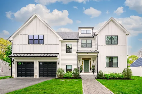 $2,575,000 | 7 Phyllis Lane, Milton, MA 02186