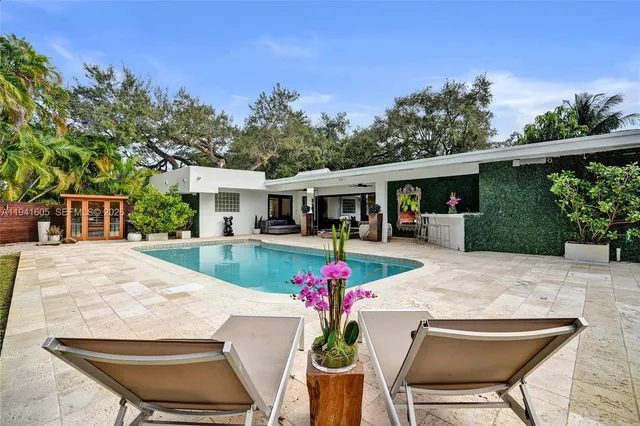 $2,990,000 | 19130 Northeast 21st Avenue, North Miami Beach, FL 33179