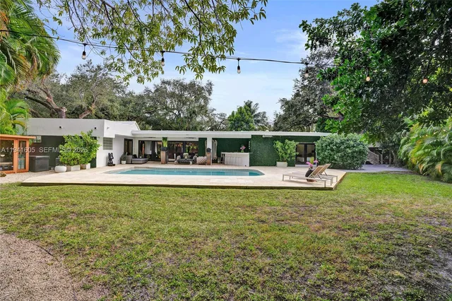 $2,990,000 | 19130 Northeast 21st Avenue, North Miami Beach, FL 33179