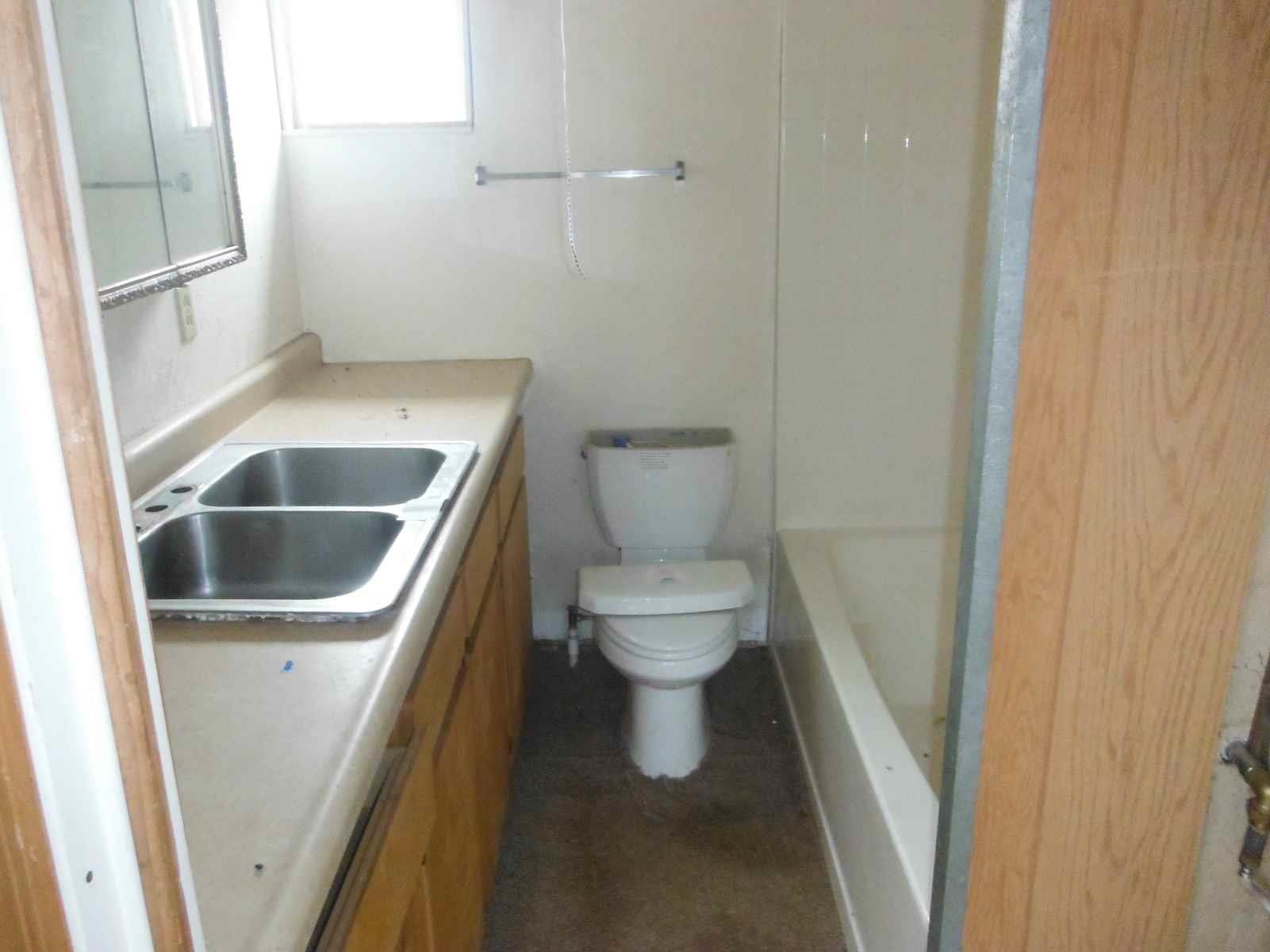 33567 Navion Road Paynes Creek, CA 96075 - Photo 12 of 14 Gallery Image 12
