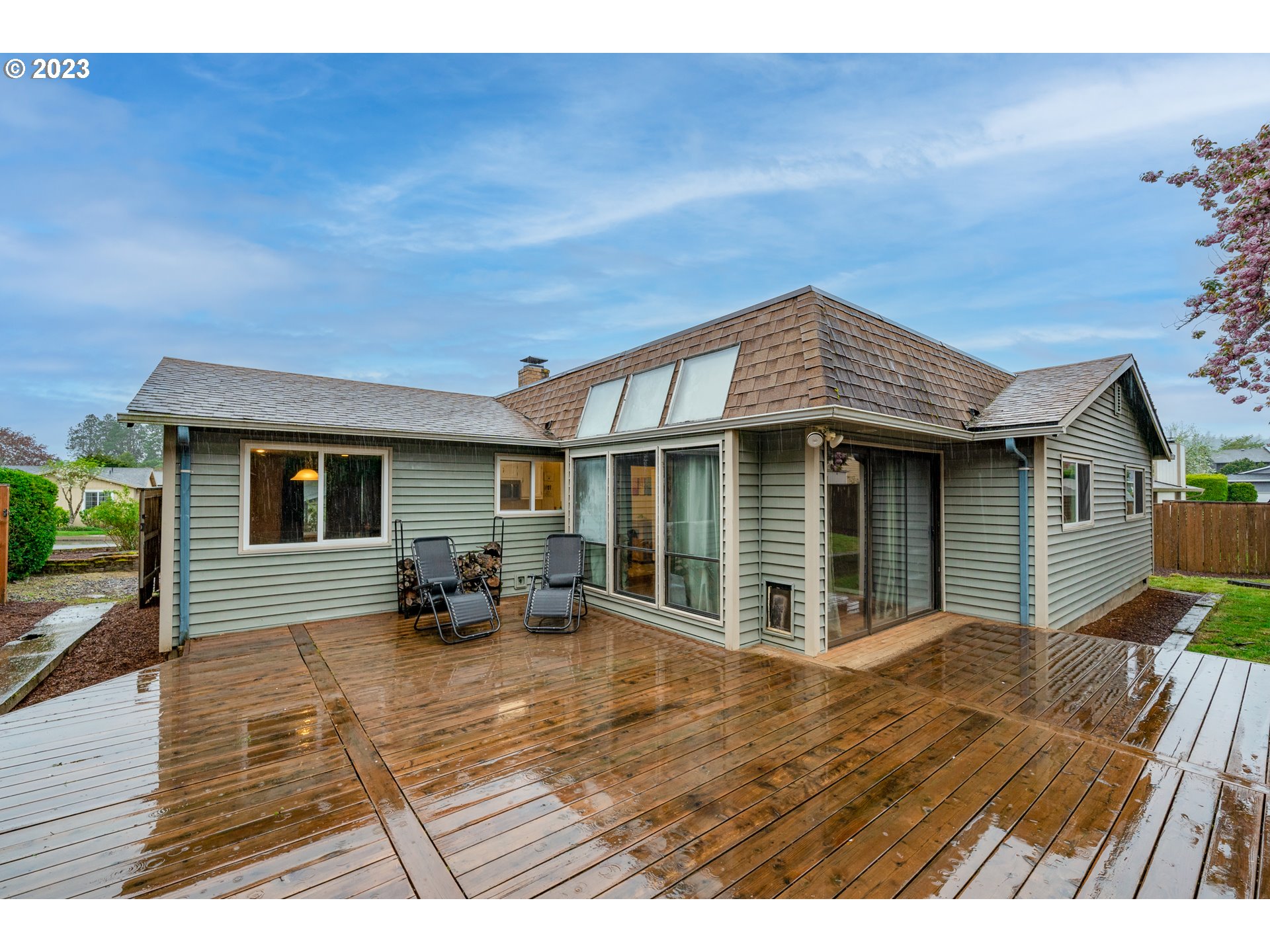 1857 Southwest 5th Street Gresham, OR 97080 - Photo 31 of 40 a backyard of a house with seating space