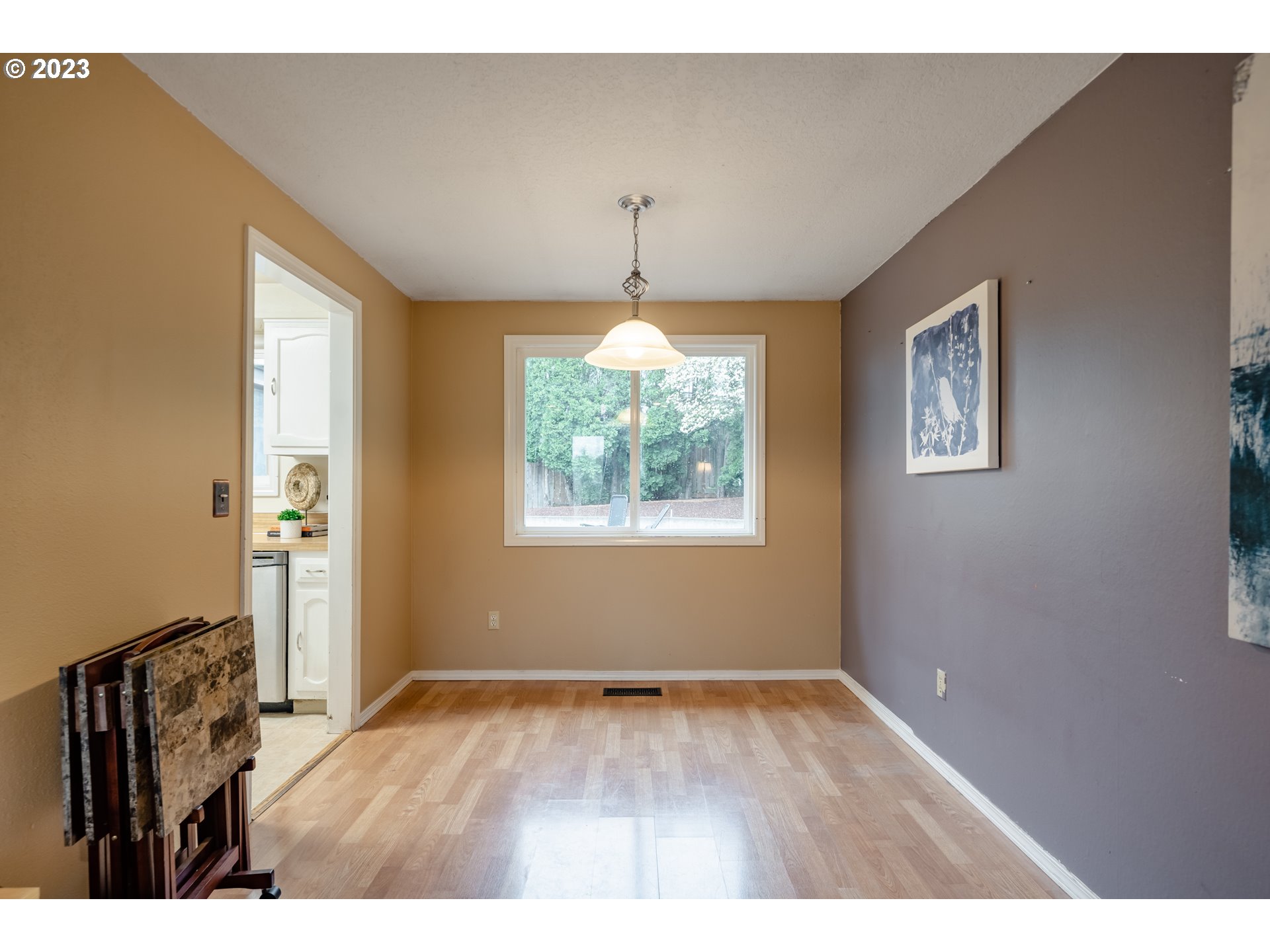1857 Southwest 5th Street Gresham, OR 97080 - Photo 10 of 40 a very nice looking room with a large window