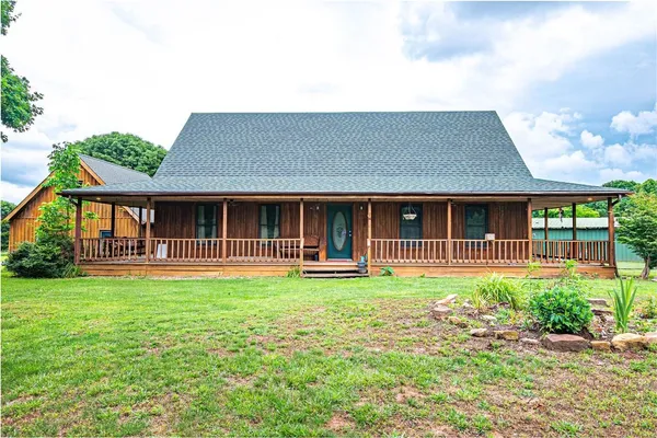 $444,900 | 150 Mefford Lane, Belton, KY 42324