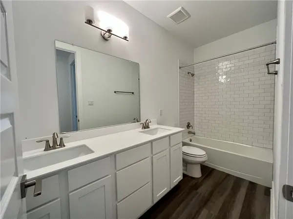 $2,400 | 577 Elm Grn Street, Hutto, TX 78634