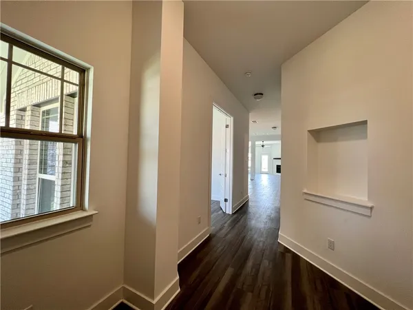 $2,500 | 577 Elm Grn Street, Hutto, TX 78634