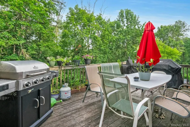 $1,250,000 | 858 Pleasantville Road, Briarcliff Manor, NY 10510