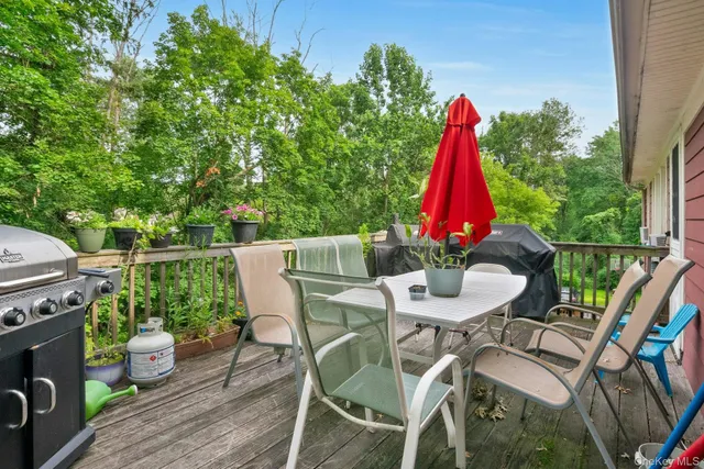 $1,250,000 | 858 Pleasantville Road, Briarcliff Manor, NY 10510