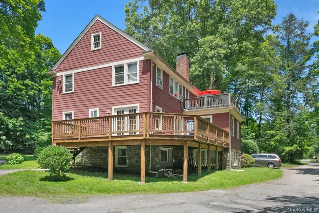 $1,250,000 | 858 Pleasantville Road, Briarcliff Manor, NY 10510