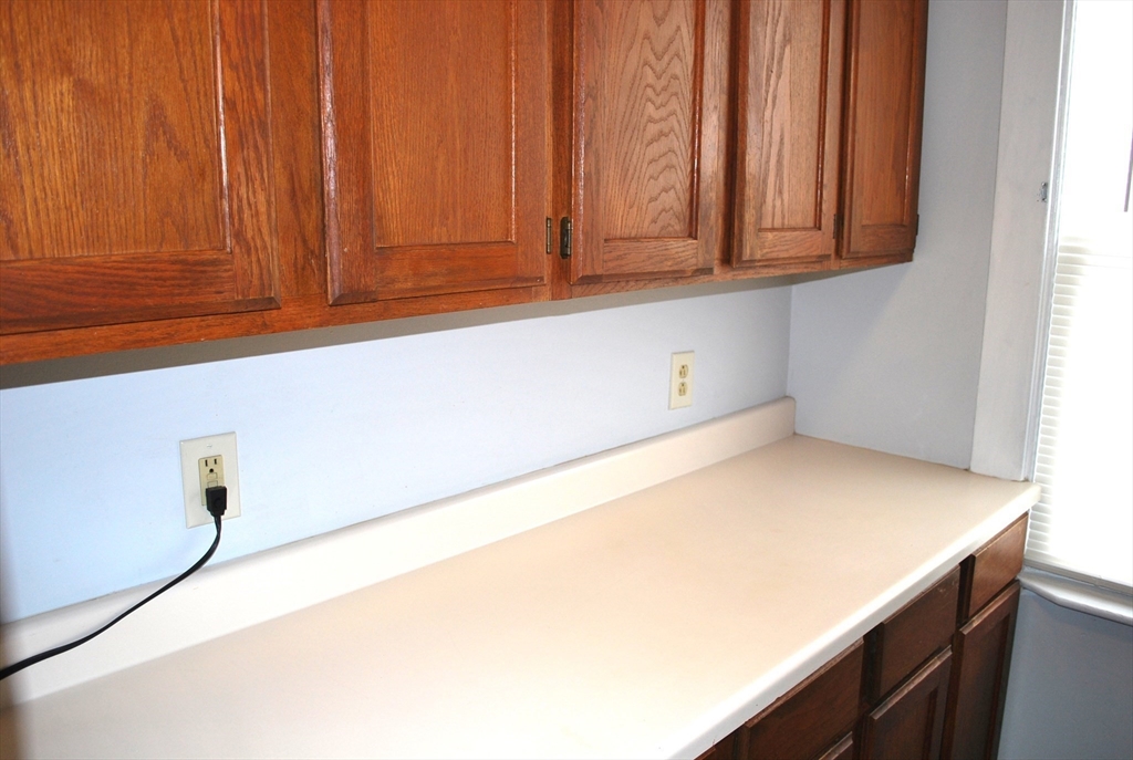 272 Mt Pleasant Street, Unit 2 New Bedford, MA 02746 - Photo 12 of 13