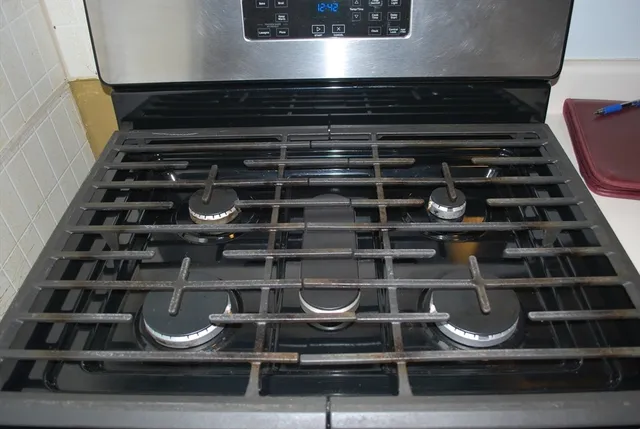 $2,000 | 272 Mt Pleasant Street, Unit 2, New Bedford, MA 02746