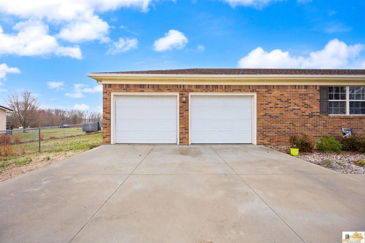 909 Dripping Springs Road Glasgow, KY 42141 - Photo 45 of 78 Gallery Image 45