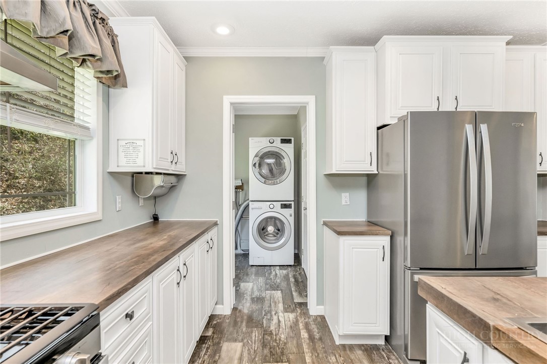 2576 Ed Little Road Creston, NC 28615 - Photo 9 of 38