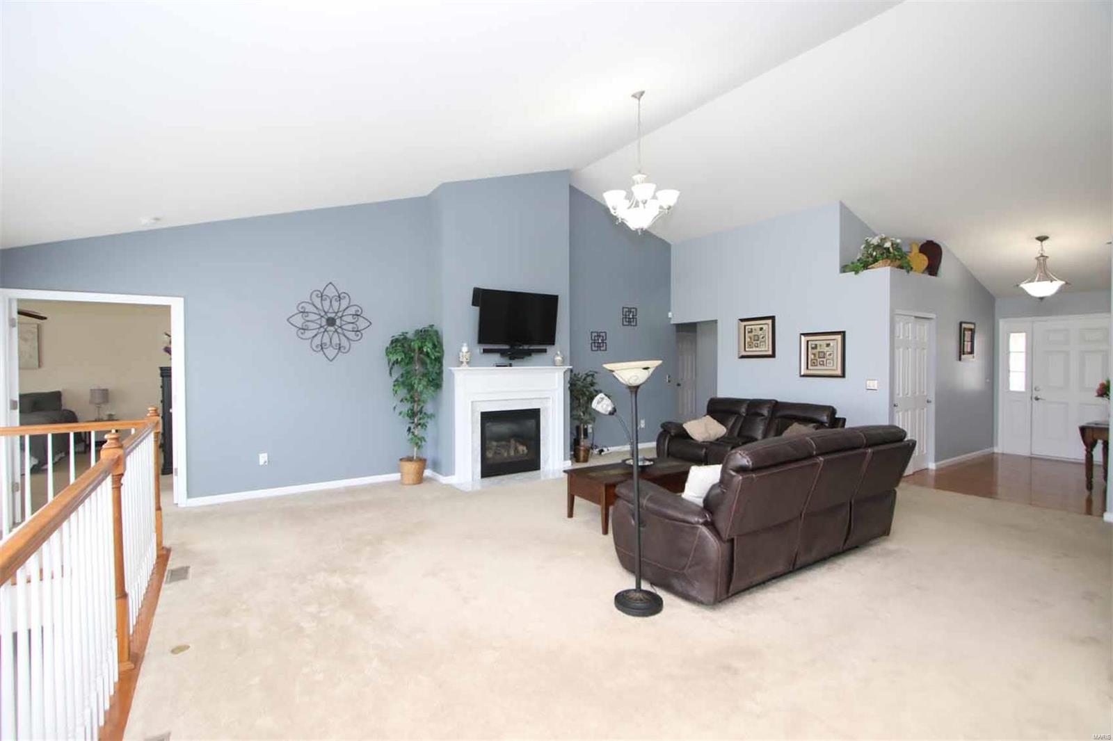 209 Azalea Court O'Fallon, IL 62269 - Photo 4 of 77 Gallery Image 4