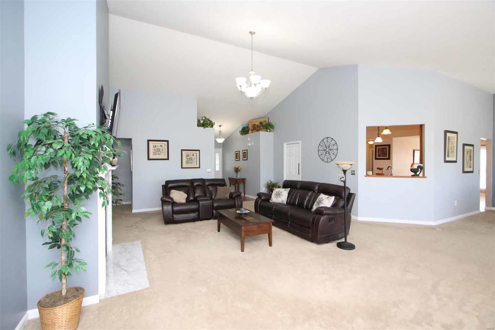 209 Azalea Court O'Fallon, IL 62269 - Photo 5 of 77 Gallery Image 5