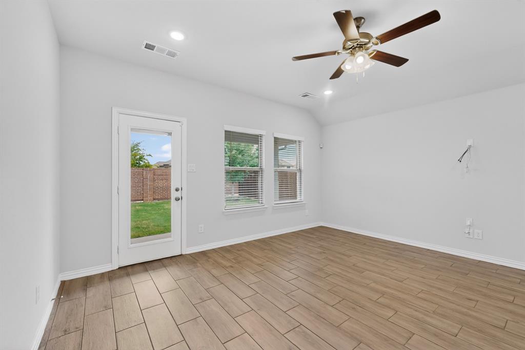 4009 Mockingbird Lane Melissa, TX 75454 - Photo 5 of 34