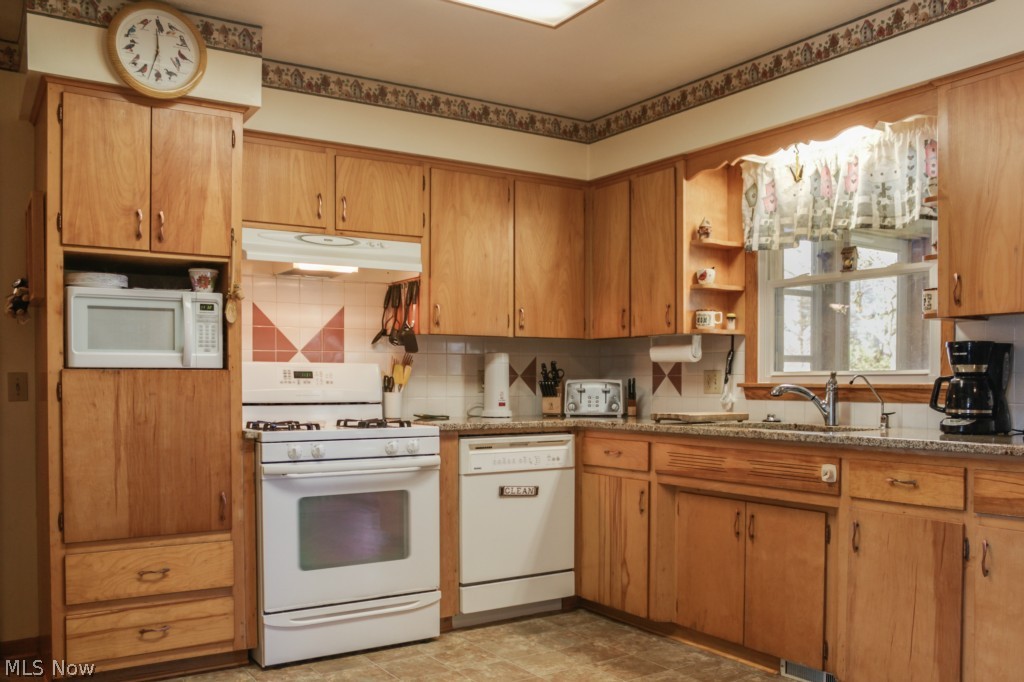 3235 Saxe Road Mogadore, OH 44260 - Photo 7 of 25