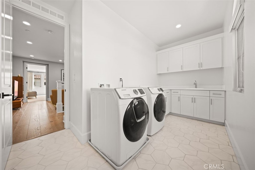 90 Rockinghorse Irvine, CA 92602 - Photo 18 of 30