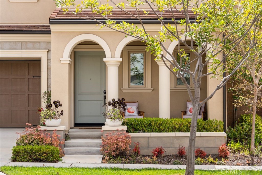 90 Rockinghorse Irvine, CA 92602 - Photo 3 of 30 a front view of a house with garden