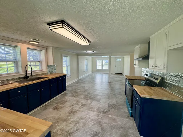 $169,900 | 180 State Rte 22a South, Jacks Creek, TN 38347