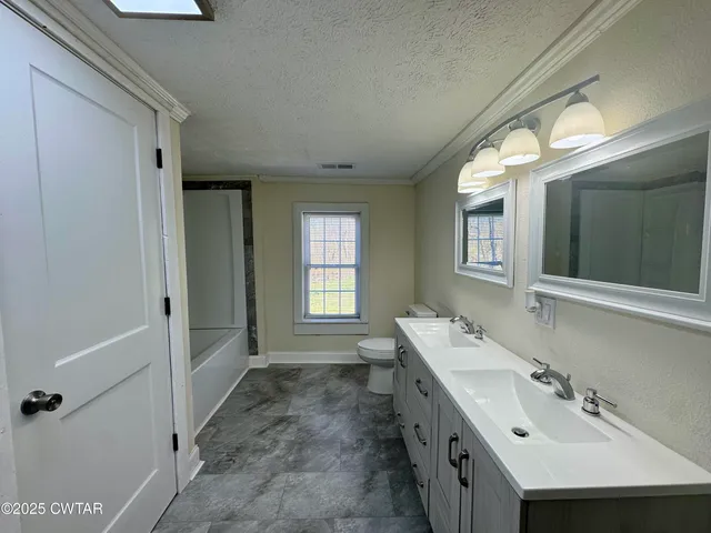 $169,900 | 180 State Rte 22a South, Jacks Creek, TN 38347