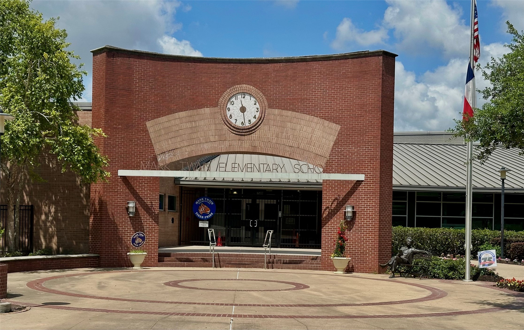 4050 Dumbarton Street Houston, TX 77025 - Photo 46 of 48 Mark Twain Elementary, a highly rated public school.