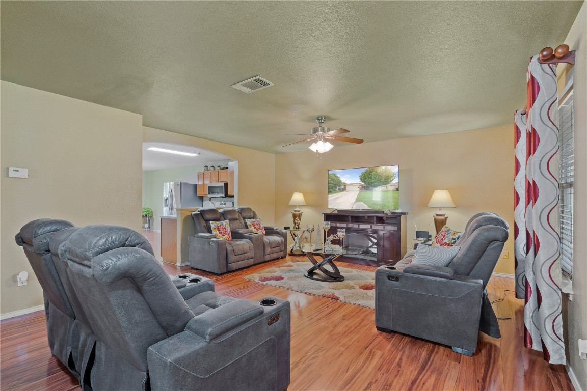 120 Grant Way Kyle, TX 78640 - Photo 3 of 19 Family Room