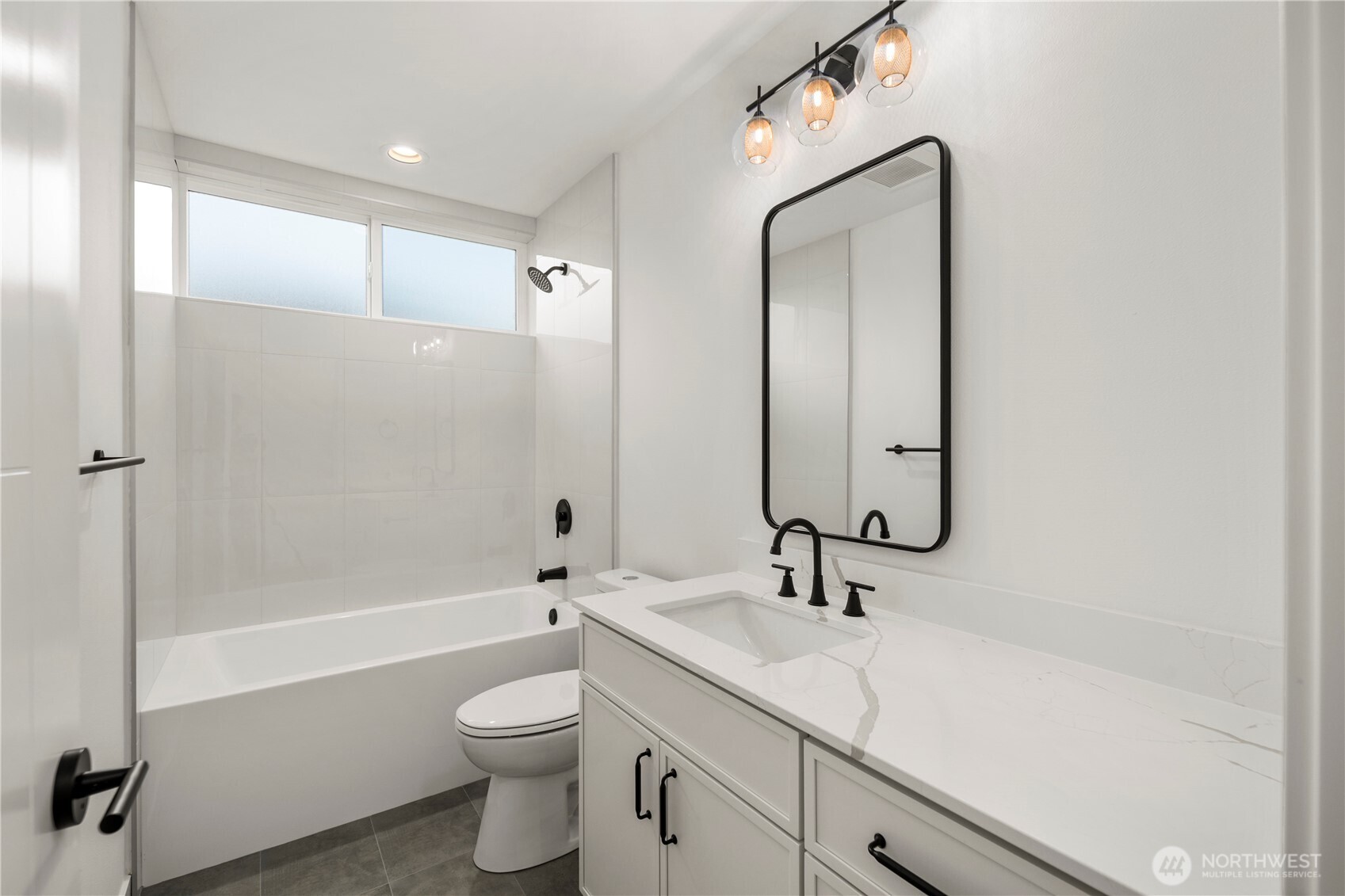 516 North 102nd Street Seattle, WA 98133 - Photo 5 of 18