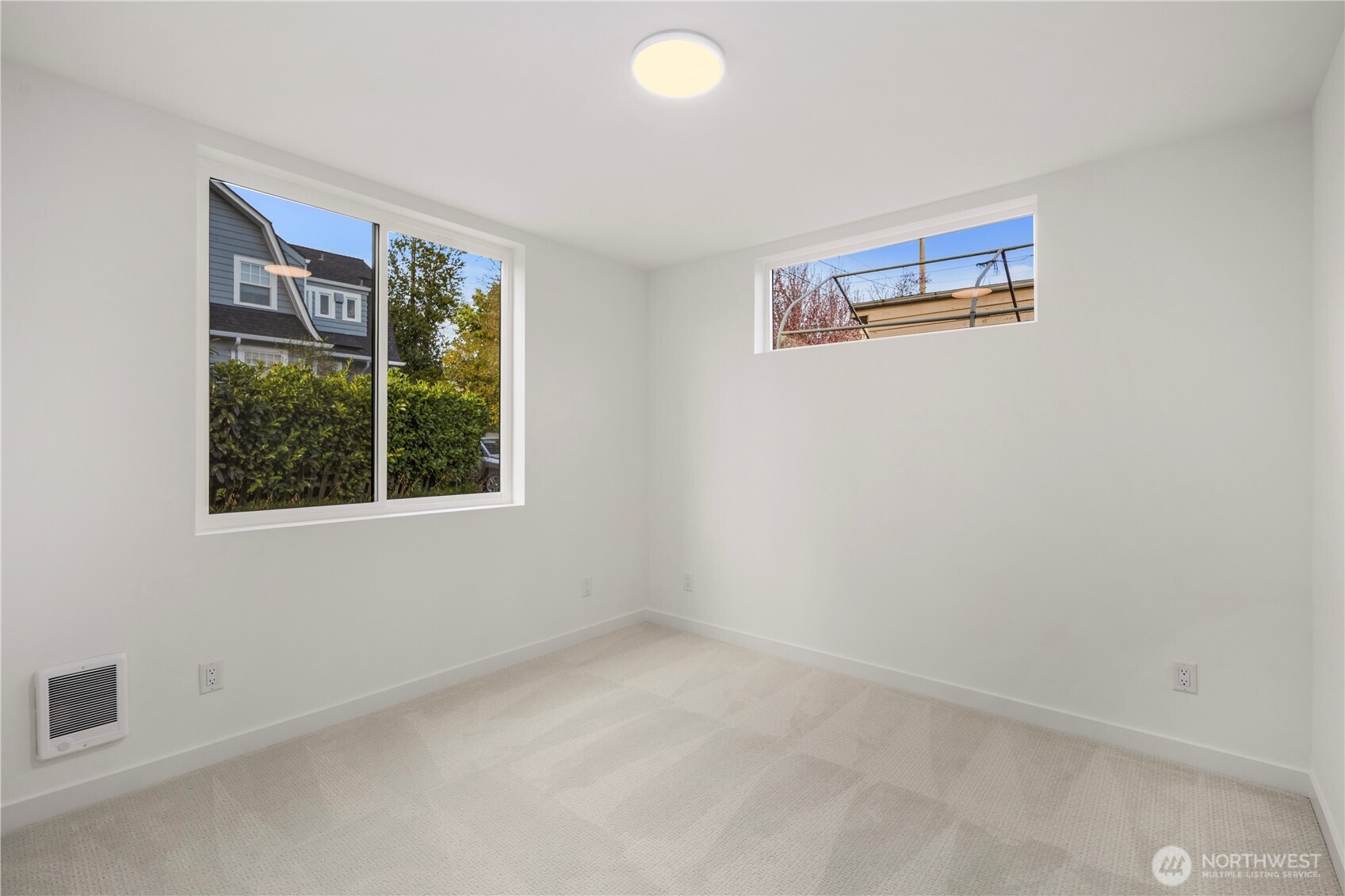 516 North 102nd Street Seattle, WA 98133 - Photo 6 of 18