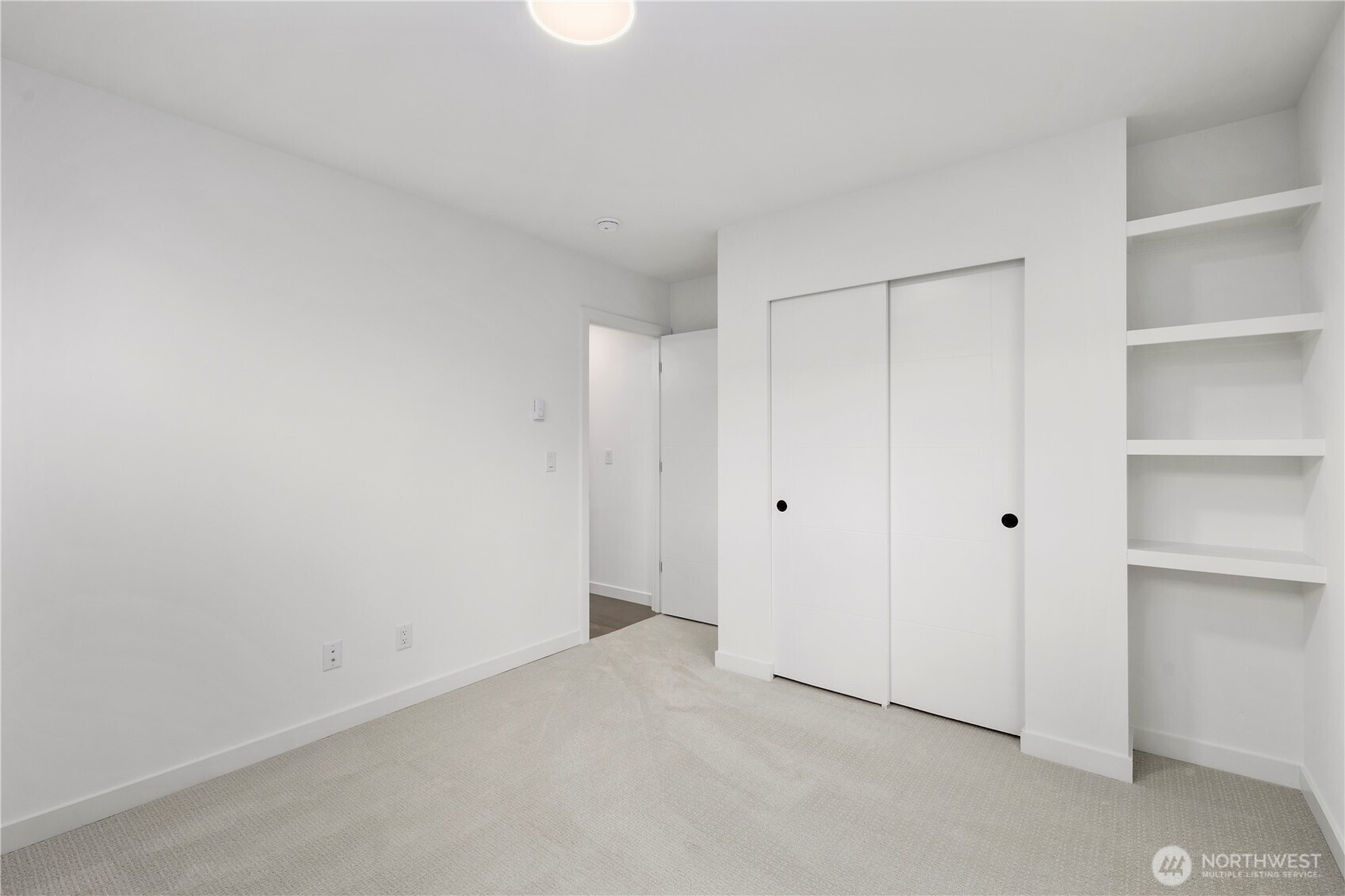 516 North 102nd Street Seattle, WA 98133 - Photo 7 of 18